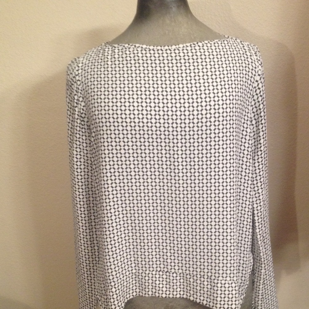 Zara high low patterned blouse navy and white